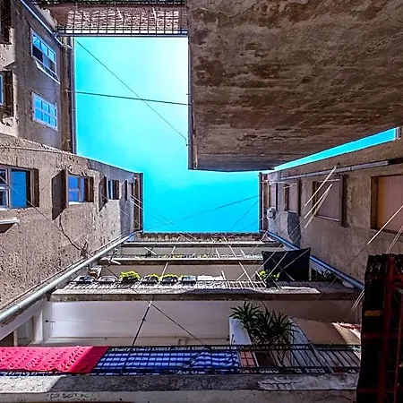 Center With Terrace