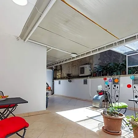 Center With Terrace Guest house Rijeka