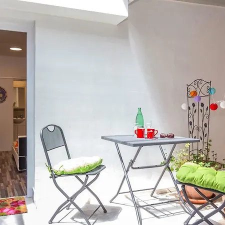 Center With Terrace Guest house